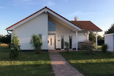 Image de Villa familiale - paradis pour enfants, jardin d'hiver, vacances à Rügen avec chien