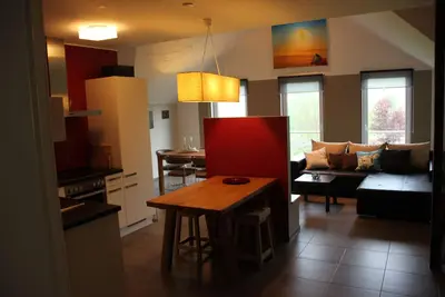 Image de Maison avec terrasse u. Prairie de loisirs près de la forêt;