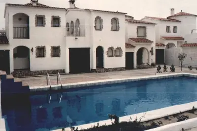 Image de Maison de vacances avec piscine et quai Ă Empuria. Animaux admis