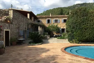 Image de Famille et Biker bienvenus Finca dans le milieu de Alaró