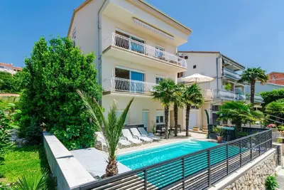 Image de Appartement de vacances Crikvenica pour 2 - 8 personnes avec 3 chambres à coucher - Appartement de v