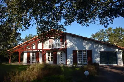 Image de Maison de vacances avec grand jardin dans un endroit calme