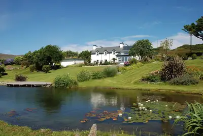 Image de Fantastique domicile à Goleen West Cork sur la côte sud-ouest de l'Irlande, étang de baignade de 450 m²