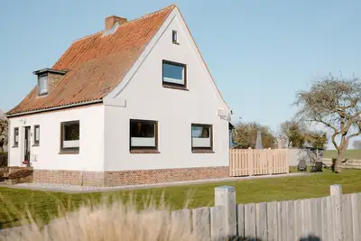 Image de Gemütl chalet + wifi, 1. 5 km de la plage, terrain de jeux clôturé / pelouse