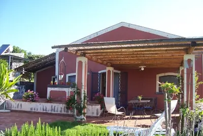 Image de Maison restaurée en pierre naturel, au pied du volcan Etna