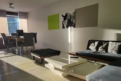 Image de Appartement moderne, spacieux et calme avec piscine et sauna