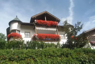 Image de Calme maison de vacances sur le côté ensoleillé de Saint- Ulrich