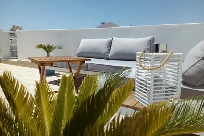 Image de Très belle petite Casinha au coeur de Ferragudo avec terrasse sur le toit et vue sur le port
