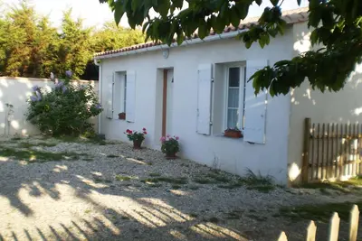 Image de Ile de Ré: Coquette Maison Bord de Mer 3***joliment décorée
