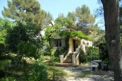 Image de villa familiale 10/12 pers. 300m de la mer Ă gigaro, au calme 15 km st tropez