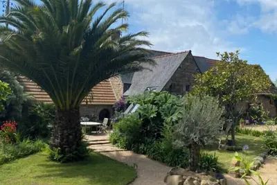 Image de Studio dans une longère rénovée à Tregastel sur la côte de Granit Rose
