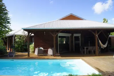 Belle villa de charme avec piscine et jardin luxuriant