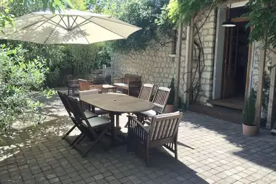 Image de T5 de charme avec jardin au centre de Montpellier - 4 chambres + 2 Sdb