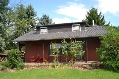 Image de chalet coquet sur le bord de la Vogelsberg