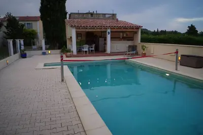 Image de Gîte en Provence : Le clos des Sources - en pleine campagne. labélisé 3 Etoiles