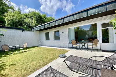 Image de Bungalow confortable à Grömitz dans un endroit calme directement sur la plage