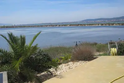 Image de belle villa contemporaine vue magique Ă frontignan plage