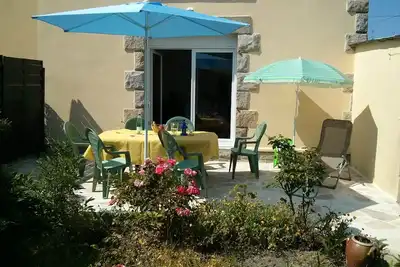 Image de Maison au calme- Jardin clos-parking gratuit, véhicule non indispensable