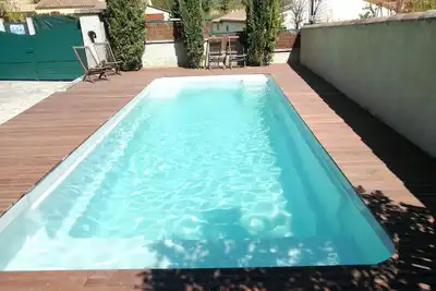 La Commanderie à Mormoiron - Gîte avec piscine- max. 11 pers.