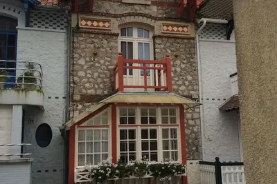 Image de Maison meublée tout confort, terrasse au Sud, centre-ville
