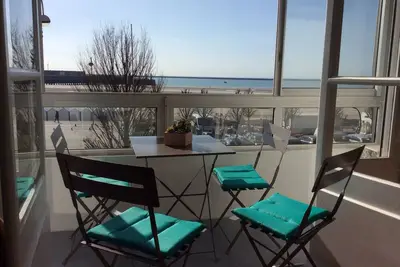 Image de Duplex (120 m2) de standing Dans Une Maison Face A La Mer