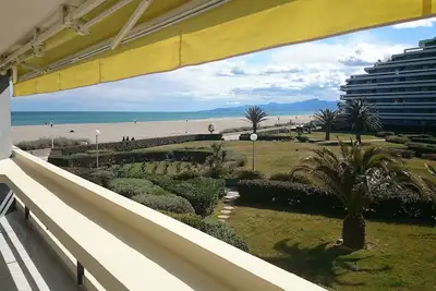 Image de Appartement front de mer immeuble de standing Canet Sud, parking et accès Wifi