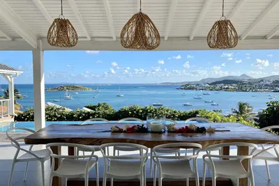 Sublime vue mer, piscine de rêve- voiture incluse pour séjour de 7 nuits minimum