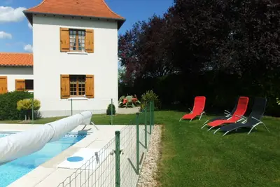 Image de maison mitoyenne à celle du propriétaire classée 2* 4 pers agréable, tranquille