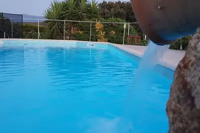 Image de Magnifique villa avec piscine et jardin arboré