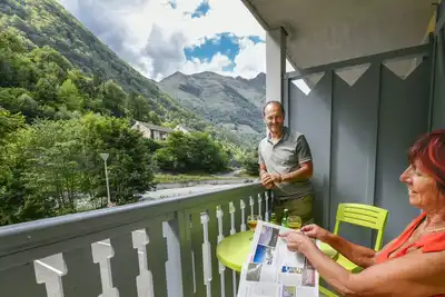 Image de Spacious T3 with balcony view Gaves and mountain baby bed, pkg
