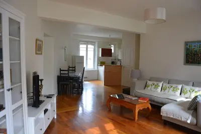Image de Grand Appartement Tres Lumineux Au Coeur de la Cite Corsaire \"Intra-Muros\"