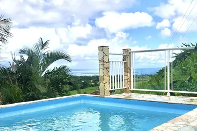 Image de Villa sur les hauteurs de SofaĂŻa avec piscine