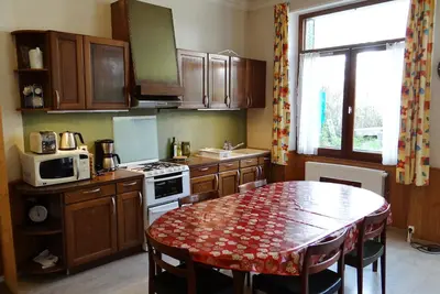 Image de F3 de 57 m² en rez-de-jardin, proche des Thermes, parking privé