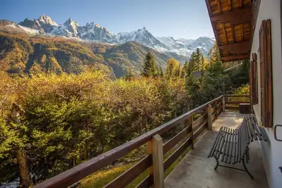 Image de Chalet Le Génépi : Vue panoramique dans un quartier calme
