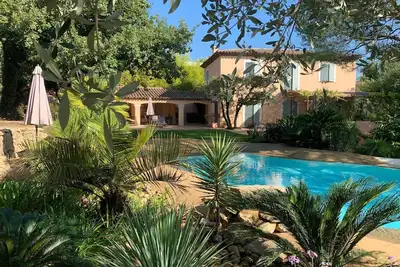 Image de Belle Villa avec vue superbe et piscine privee au cœur du golfe de St Tropez