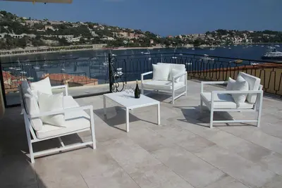 Image de Nouveau « La Terrasse » - Vue Panoramique, Luxe et Design. . .