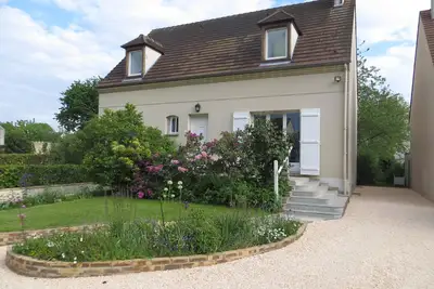 Image de Pavillon très calme village de campagne, à 5mn du Rer A, à 40 mn de PARIs