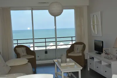 Image de La Brise Marine: Cayeux sur Mer appartement T3 2e étage face mer vue imprenable