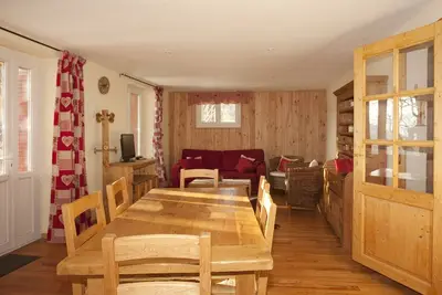 Image de Villa avec grand jardin, Serre Chevalier 1200 ( Briancon) 4 Ă 6 personnes,