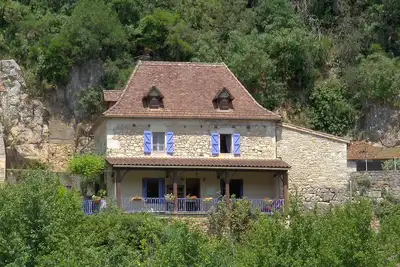 Image de Belle Demeure Quercynoise avec vue imprenable sur le Lot et St Cirq Lapopie