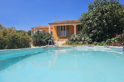Image de La  Figuiere : Maison Agreable Avec Jardin, Piscine Hors Sol, A La Campagne