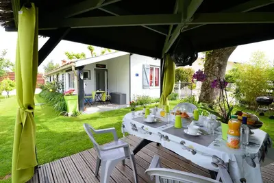 Image de Chalet avec jardin à 5 Kms de La Dune du Pilat et du bassin d'Arcachon