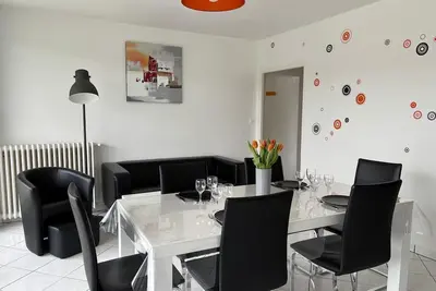Image de Appart T3, 4-5 pers, prêt vélos, 100m plage\/thalasso, Wifi, équipé Bébé, Ancv