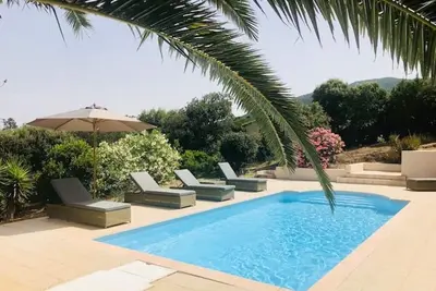 Image de Belle villa avec piscine, grand jardin et plage 7mn à pied à Campomoro Corse