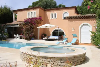 Image de Magnifique villa, quartier résidentiel de Sanary 5 minutes à pieds de la plage