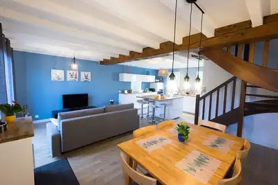 Image de Maison jardin très calme rénovée à neuf proche vieux village\/port\/plage chalets