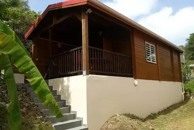 Image de Bungalow en bois avec piscine, calme et charmant, à 5 mn de la plage