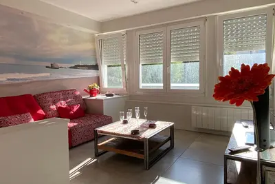 Image de Tout à pied, plages à 3mns, appartement de 75 m2 tout confort, vue mer