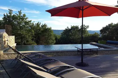 Image de Bastide Avec Piscine Tres Belle Situation Face Au Grand Luberon