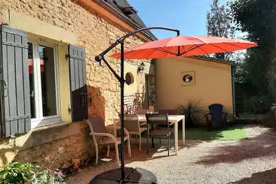 Image de Petite maison périgourdine de caractère, en pierre, calme, à Sarlat
